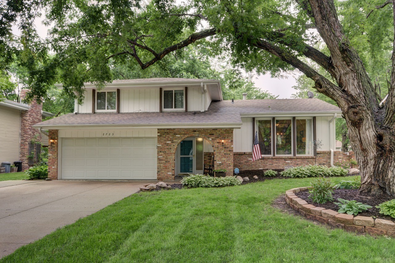 Congrats To The Sellers Of This NW Omaha Trilevel – 2723 N. 121st Avenue